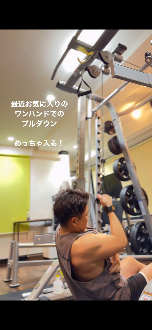 トレーナーの背中トレーニング